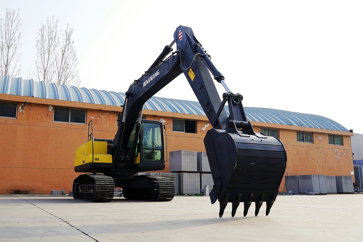 Reasons and solutions for excessive engine noise of excavators
